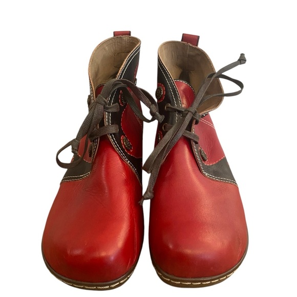 L’Artiste Spring Step Red Cookie Bootie Shoes - Picture 2 of 9